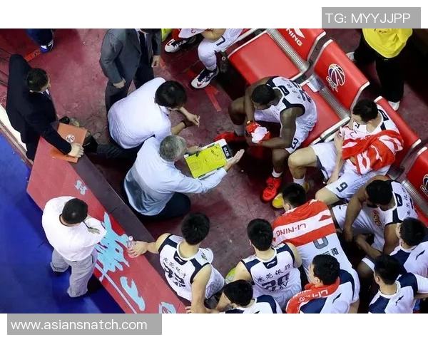 杭州篮球队防守策略解析深入探讨球队战术与球员配合 杭州篮球队防守策略解析深入探讨球队战术与球员配合