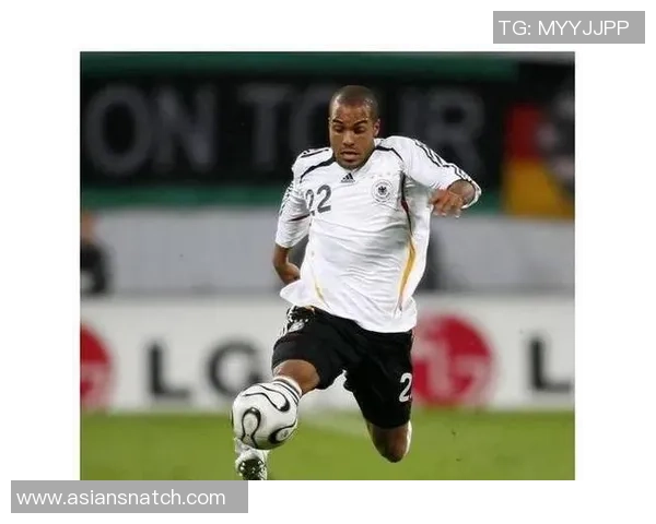 足球明星代斯勒的传奇之路:从草根少年到世界顶级球员的奋斗故事 足球明星代斯勒的传奇之路:从草根少年到世界顶级球员的奋斗故事